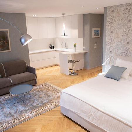 Seven Luxury Suites Tirana Extérieur photo