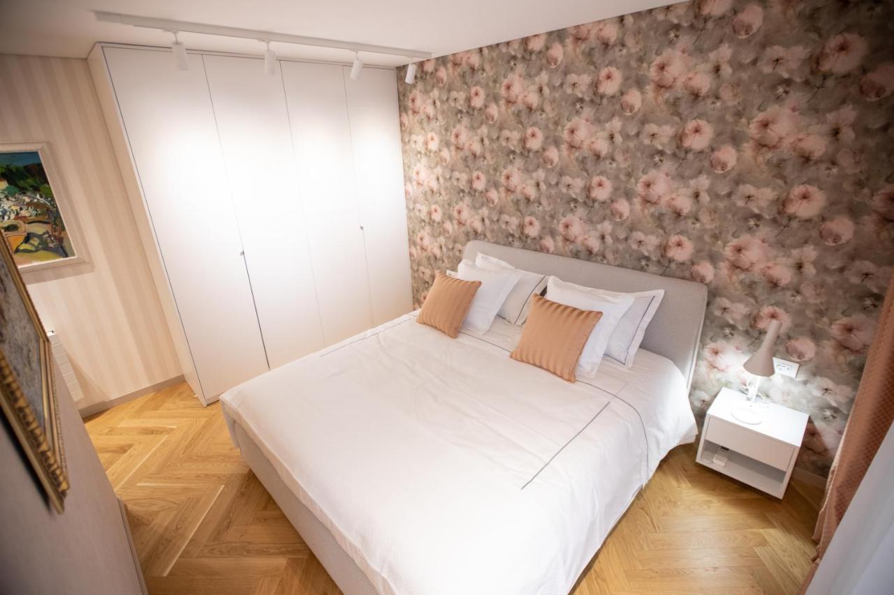 Seven Luxury Suites Tirana Extérieur photo