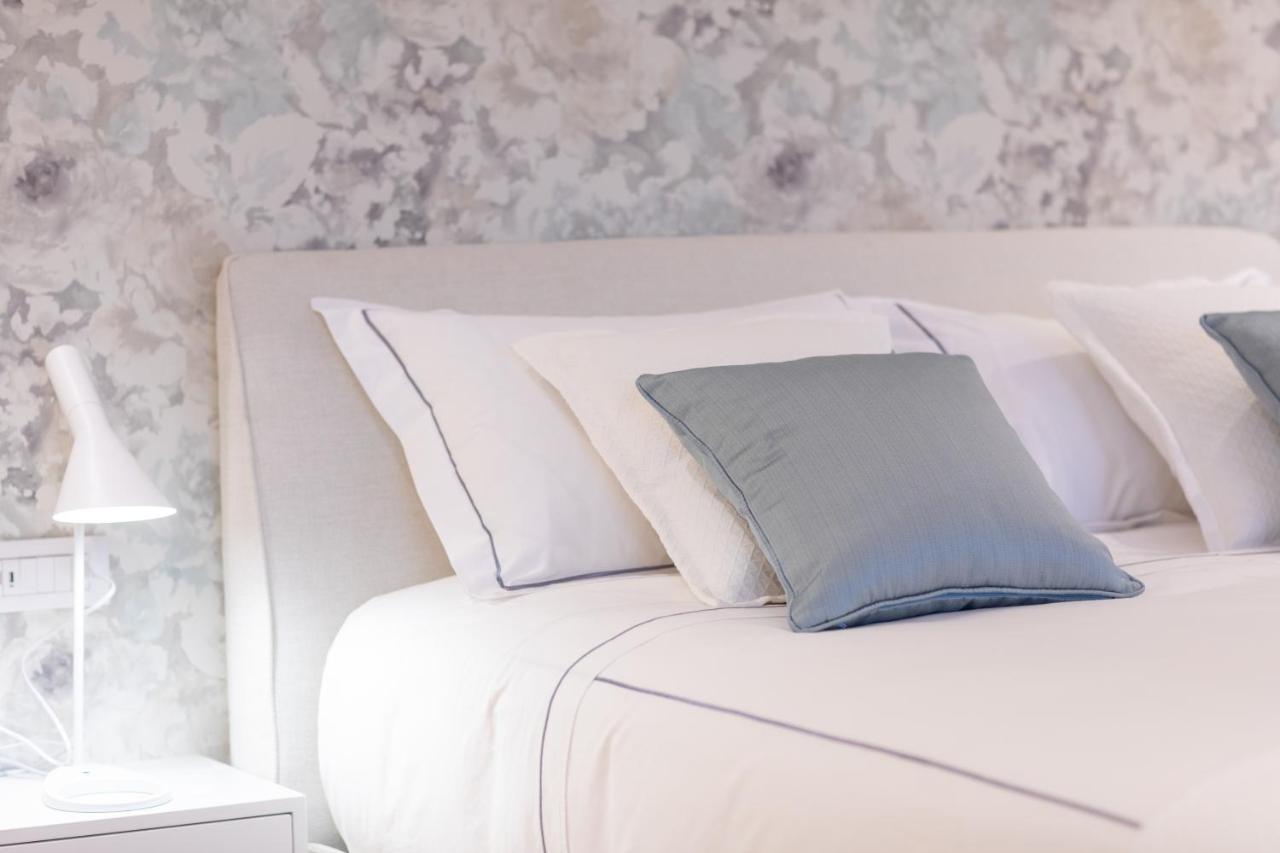 Seven Luxury Suites Tirana Extérieur photo