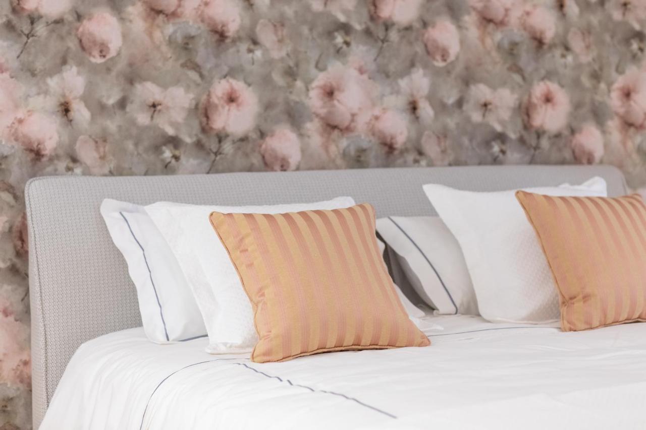 Seven Luxury Suites Tirana Extérieur photo