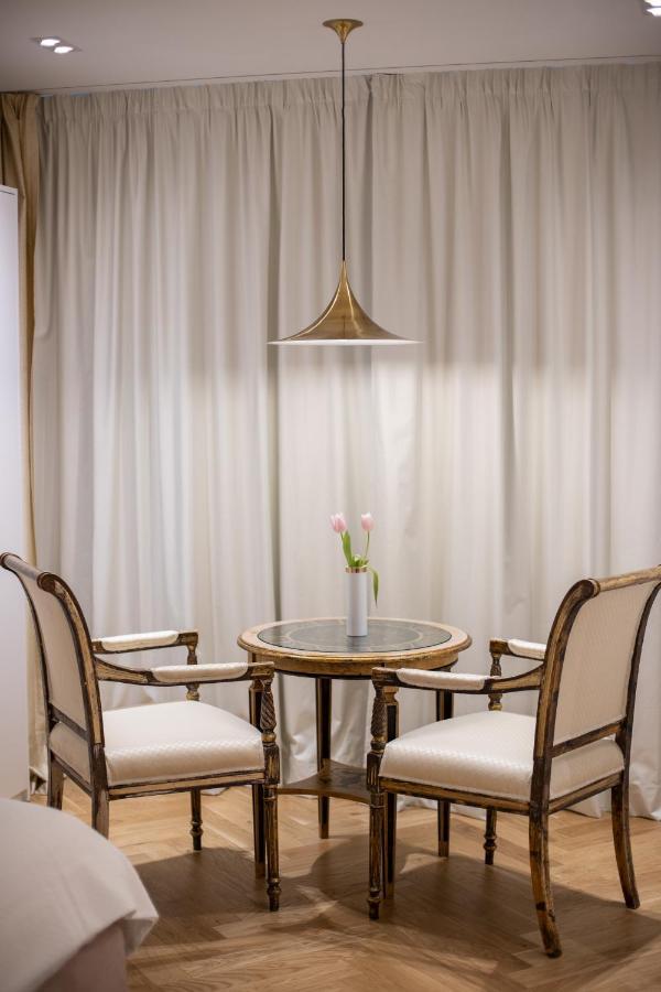 Seven Luxury Suites Tirana Extérieur photo