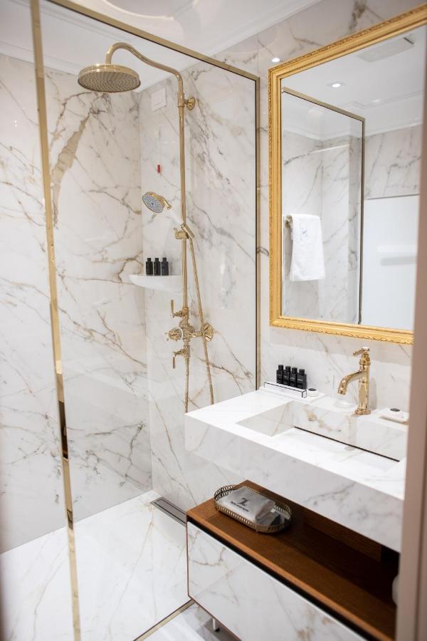 Seven Luxury Suites Tirana Extérieur photo