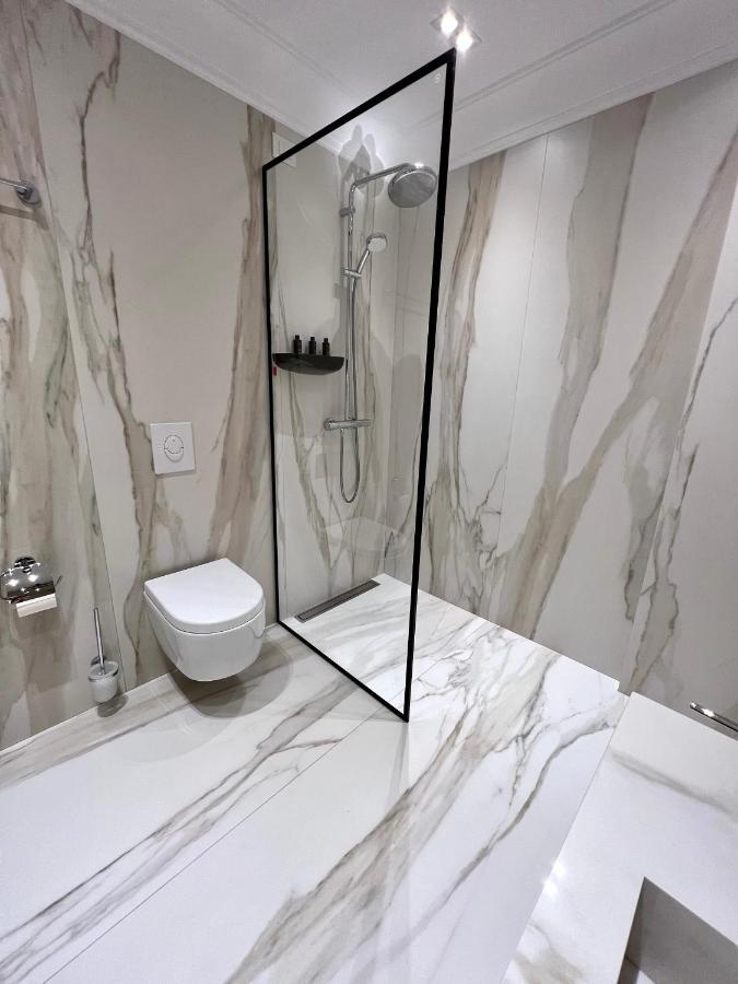 Seven Luxury Suites Tirana Extérieur photo